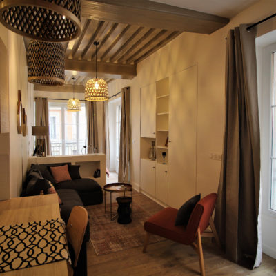 Appartement ancien réaménagé avec charme dans un style bohème chic - Décoration intérieure, aménagement, rénovation et suivi de chantier Vertinea à Lyon